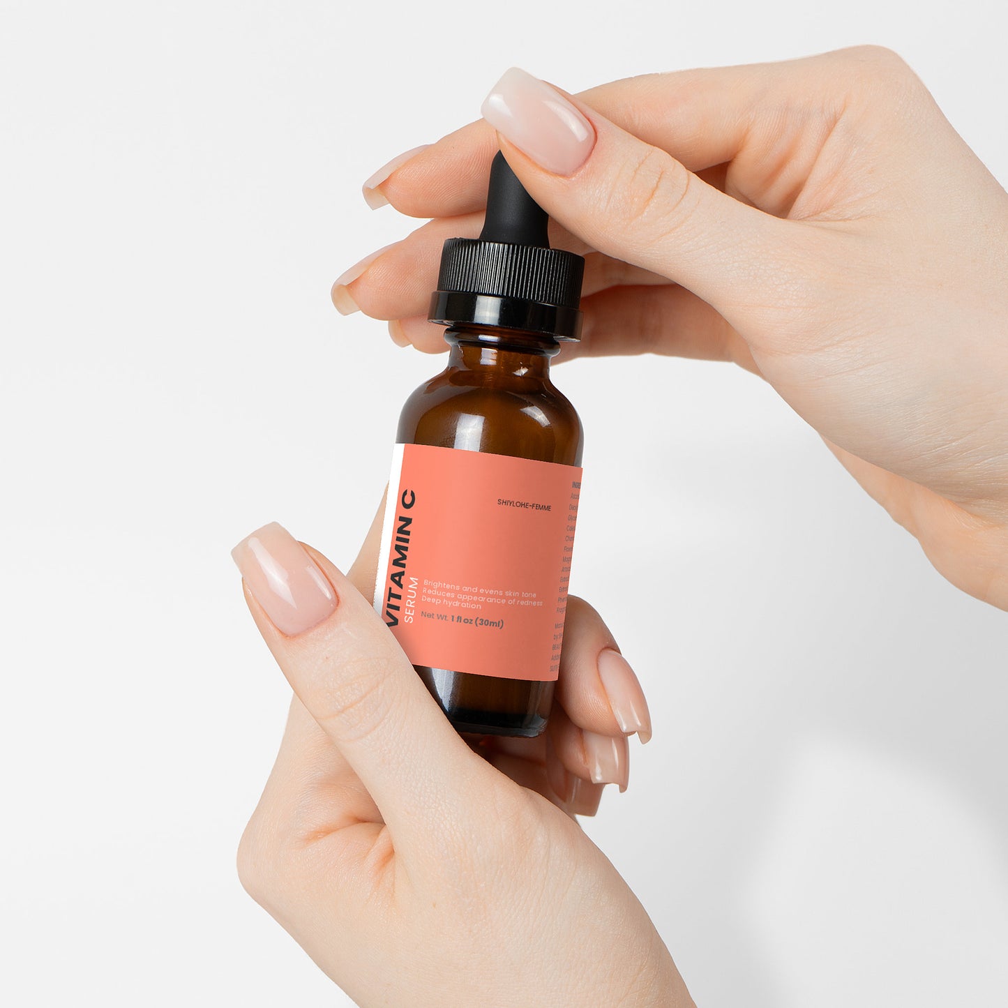 Vitamin C Serum – Brightening facial serum to fade dark spots and boost glow | Shiylohe-Femme